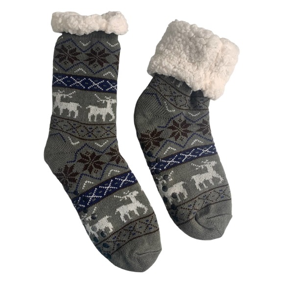 Bundle of 2 Pairs Non Slip Winter Socks & 1 Bridger bowl Pom Pom winter cap - Picture 6 of 12